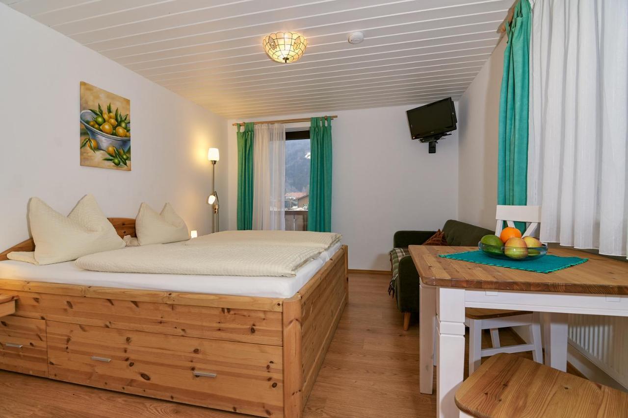 Dangl Gbr, Gaestehaus Sonnenhof - Inkl. Chiemgau Karte Bergen  Pokój zdjęcie